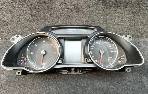 Audi A5 8T 8F Speedometer (instrument cluster) 8T0920980M 503001520504