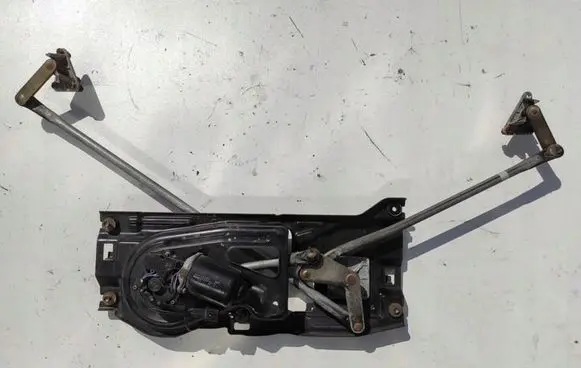 Mitsubishi L400, Space Gear Front wiper linkage 