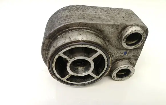 Oil filter mounting bracket