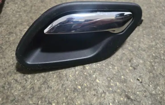 Front door interior handle