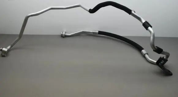 Volkswagen Jetta VI Air conditioning (A/C) pipe/hose 5C0816743J