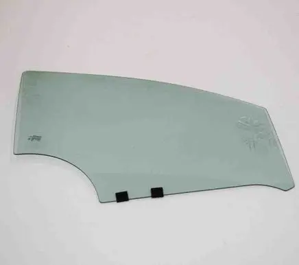 Renault Captur Front door window glass four-door E000199 AS2