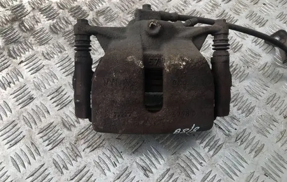 Volkswagen PASSAT B8 Front brake caliper