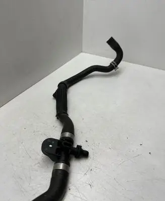 Volvo XC60 Engine coolant pipe/hose 32138839