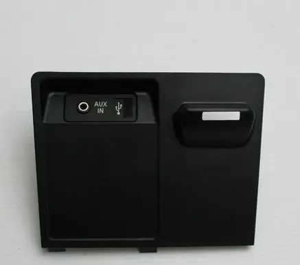 BMW X5 E70 USB socket connector 9115085