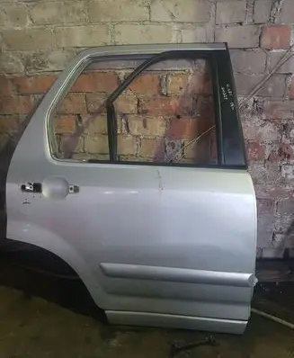 Honda CR-V Rear door