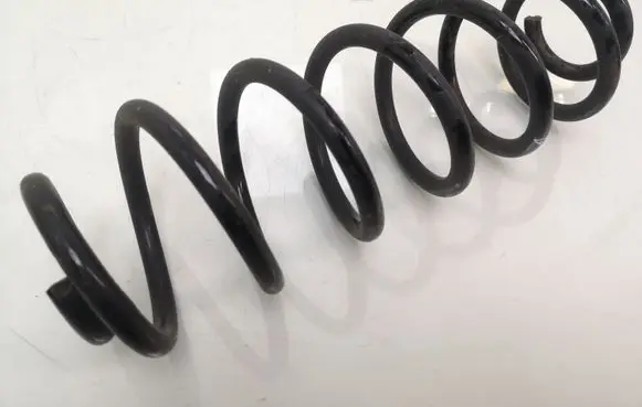 Volkswagen Jetta V Rear coil spring