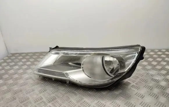 Volkswagen Tiguan Headlight/headlamp 5N1941031AB