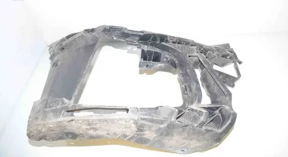 Front bumper mounting bracket