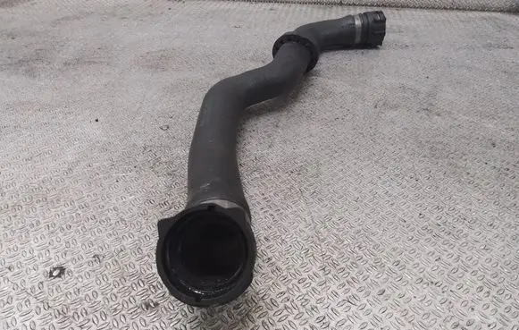 BMW 5 E39 Engine coolant pipe/hose