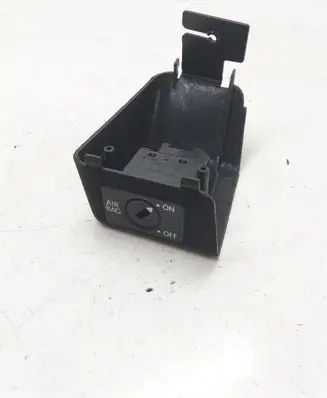 Passenger airbag on/off switch