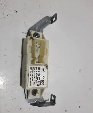 Mercedes-Benz C AMG W204 Light module LCM A1669007101 28298906 A1669010201