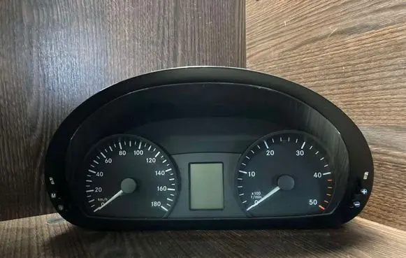 Mercedes-Benz Sprinter W906 Speedometer (instrument cluster) 9069005200 9069013400 9069027700