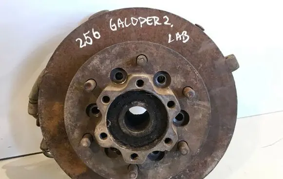 Hyundai Galloper Front wheel hub spindle knuckle
