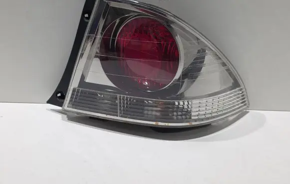 Lexus IS 200-300 Rear/tail lights 81551-53010