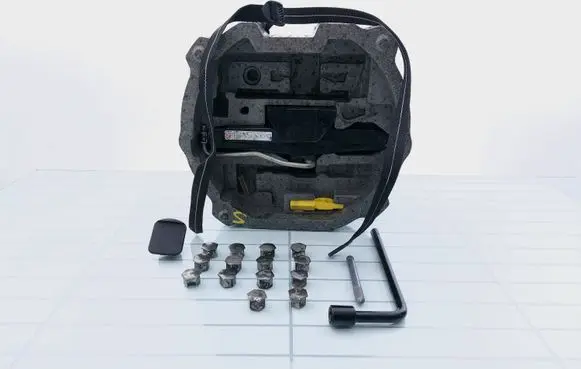 Citroen C5 Tool set 9681838180 9656868180