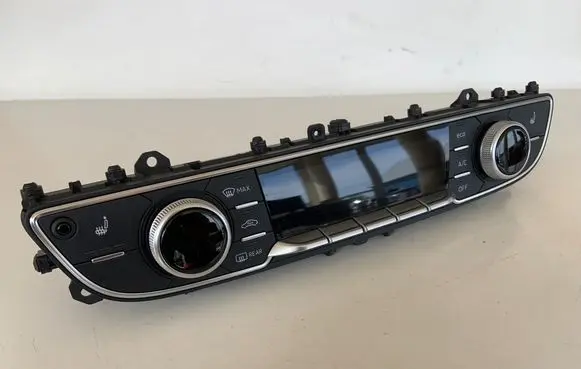 Audi Q7 4M Climate control unit 4M0820043AD