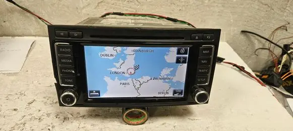 Volkswagen Multivan T5 Radio/CD/DVD/GPS head unit 7L6035680 RNS510