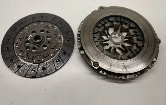 Volkswagen Cross Polo Clutch set kit 03L141025Q 03L141031L