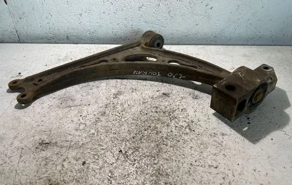Volkswagen Touran I Front lower control arm/wishbone