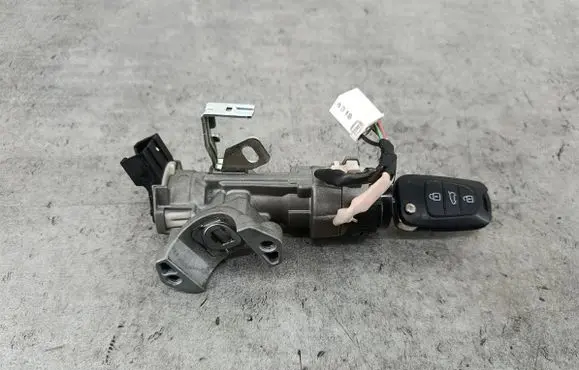 Hyundai i20 (PB PBT) Ignition lock 
