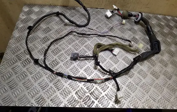 Subaru Outback Front door wiring loom 81821AJ650