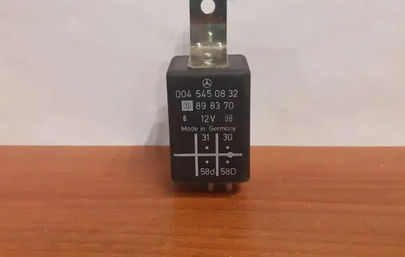 Mercedes-Benz E W124 Other relay 8714 0045450832