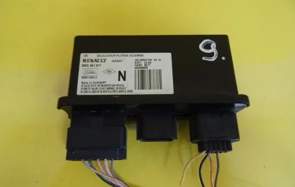 Renault Modus Other control units/modules 8200261817