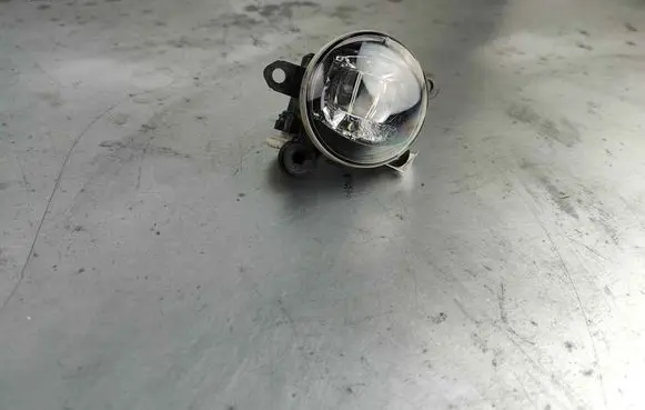 Volvo S60 Front fog light 31677940