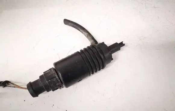 Audi A4 S4 B5 8D Windscreen/windshield washer pump 4a0955651