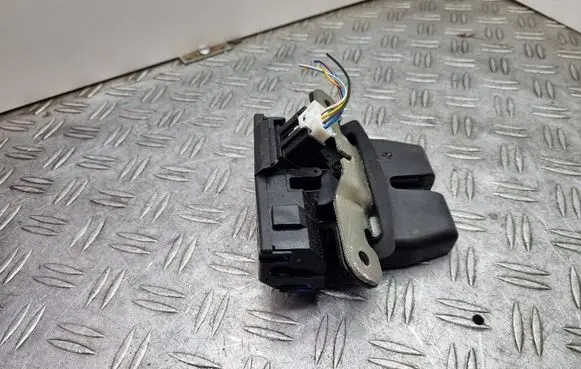 Ford Fiesta Tailgate/trunk/boot lock/catch/latch D3D0B