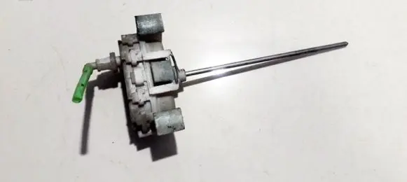 Audi A4 S4 B5 8D Central locking vacuum pump 8d0862153