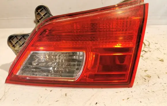 Subaru Legacy Tailgate rear/tail lights 13220072