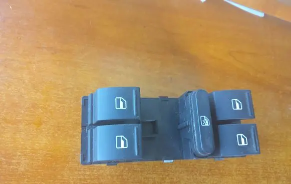 Volkswagen PASSAT B6 Electric window control switch 1K4959857B