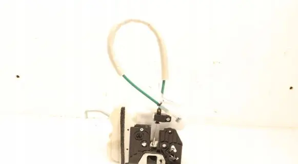 KIA Rio Front door lock C3C6FL