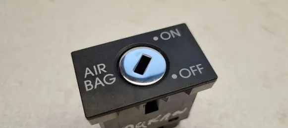 Volkswagen Touran I Passenger airbag on/off switch 6Q0919237A