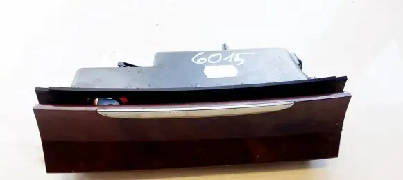 Volkswagen PASSAT B6 Car ashtray 3C0857961A 3C0863284A