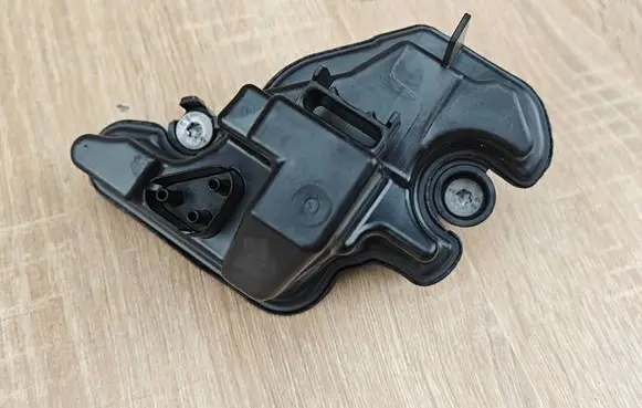 BMW 4 G22 G23 G24 G26 Vacuum air tank 8581292