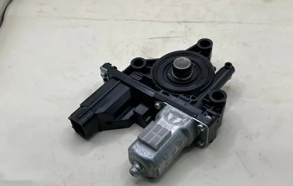 KIA Carens III Rear glass lock/latch C444 DH0620202950