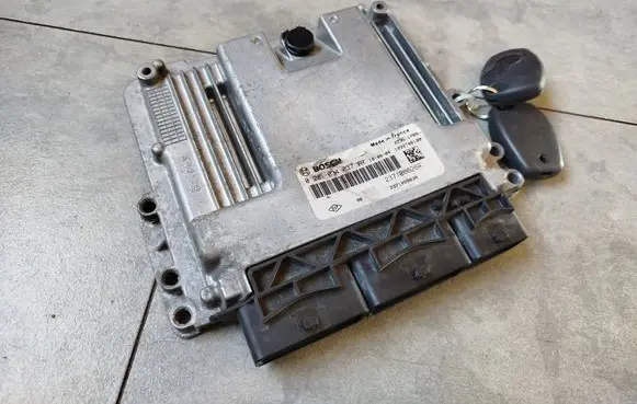 Renault Trafic III (X82) Engine control unit/module 0281034037 237109983R 237106626R