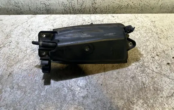 Vacuum air tank