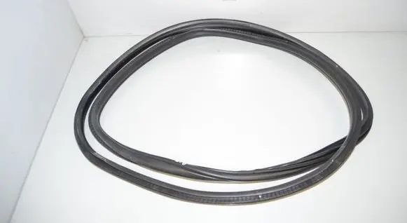 BMW 2 F46 Rubber seal rear door 7420056 51727420056