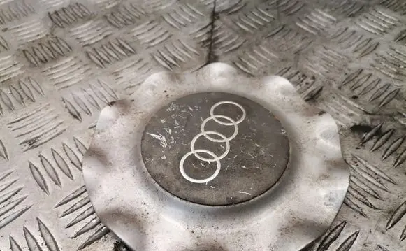 Audi A4 S4 B5 8D Original wheel cap 4a0601165b