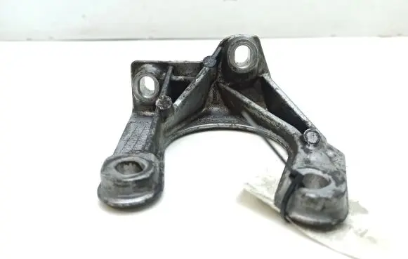Volvo XC60 Front differential bracket 30713236