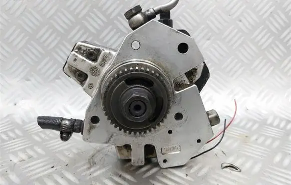 BMW 7 E65 E66 Fuel injection high pressure pump 7788798