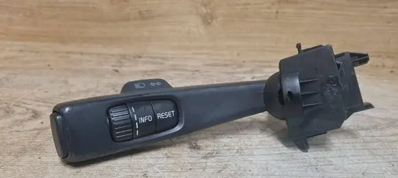 Volvo V50 Indicator stalk 17D770
