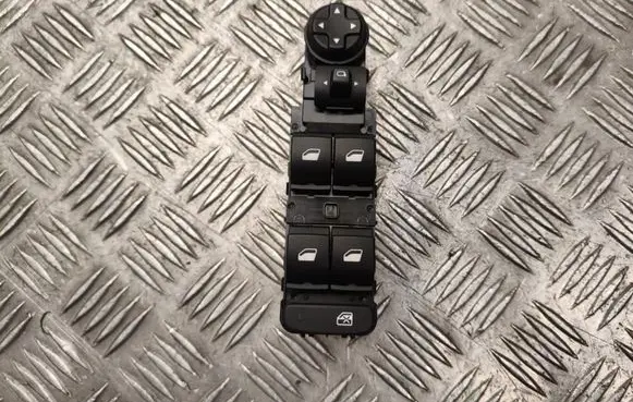 Opel Frontera Electric window control switch 98610203ZD