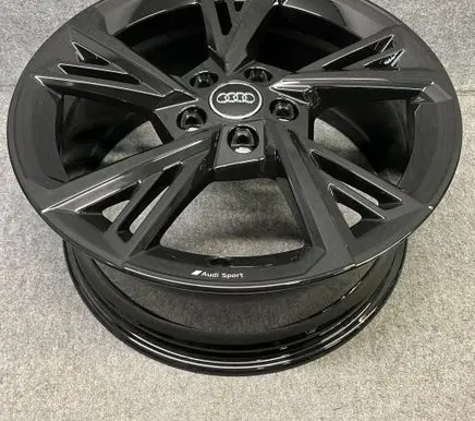 Audi A3 8Y R18 alloy rim 8Y0601025G