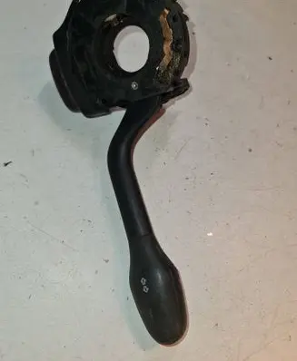 Volkswagen Golf III Indicator stalk QC88S97
