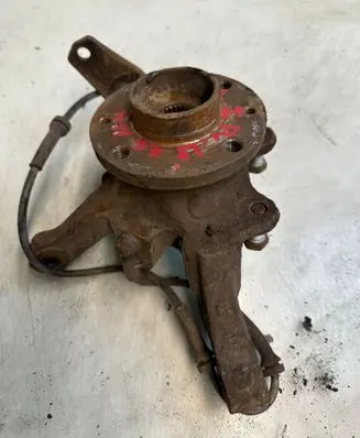 Renault Megane I Front wheel hub spindle knuckle 75446534